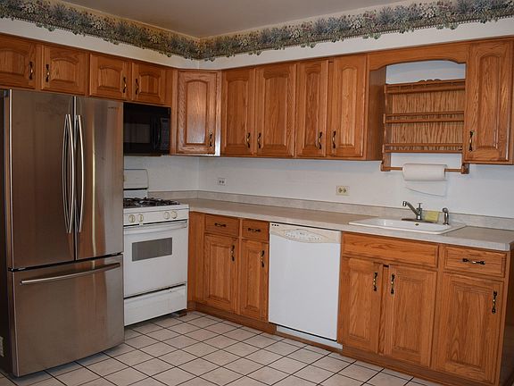 2nd image of 10809 S Oak Park Ave