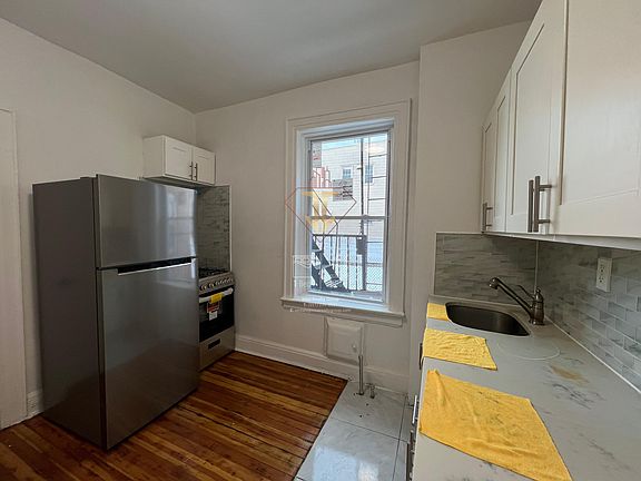 2nd image of 162 Clinton Ave #A-3
