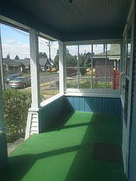 Front sitting porch