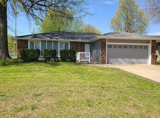 2803 E Linwood St, Springfield, MO 65804