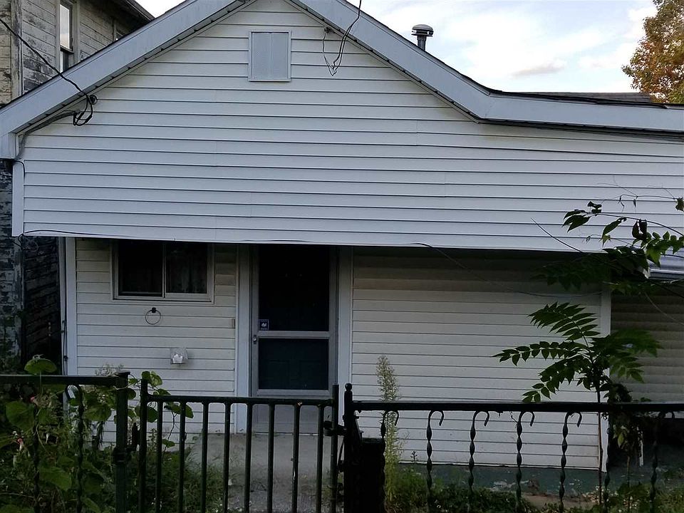 2nd image of 1665 12th Ave