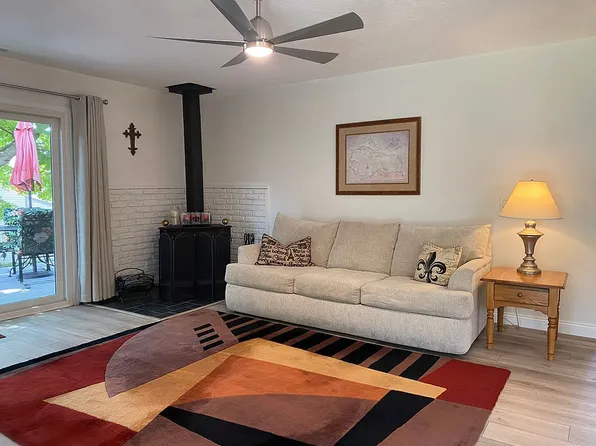 906 Outlook Ridge Ln, Villa Hills, KY 41017