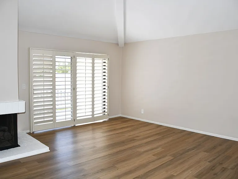 2337 Skyline Dr — Photo 10