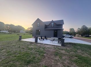 303 N Oak St, Avon, SD 57315