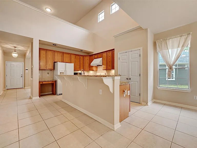 411 W Saint Elmo Rd #34 — Photo 9