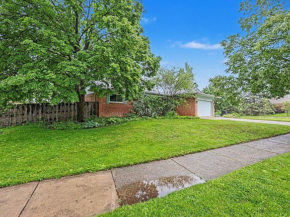 3rd image of 2195 Steeplechase Dr