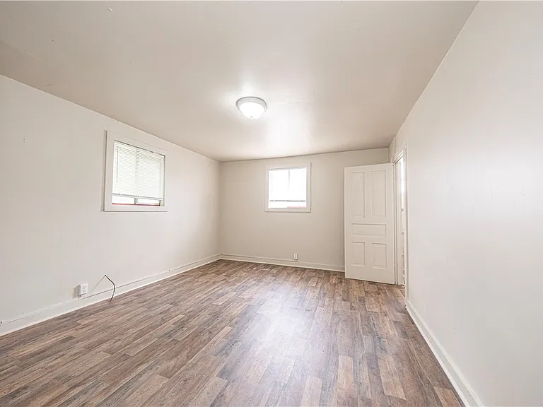 1067 Cleveland Ave — Photo 15