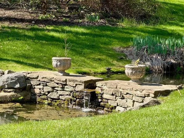 15 Paper Mill Rd, Newtown Square, PA 19073