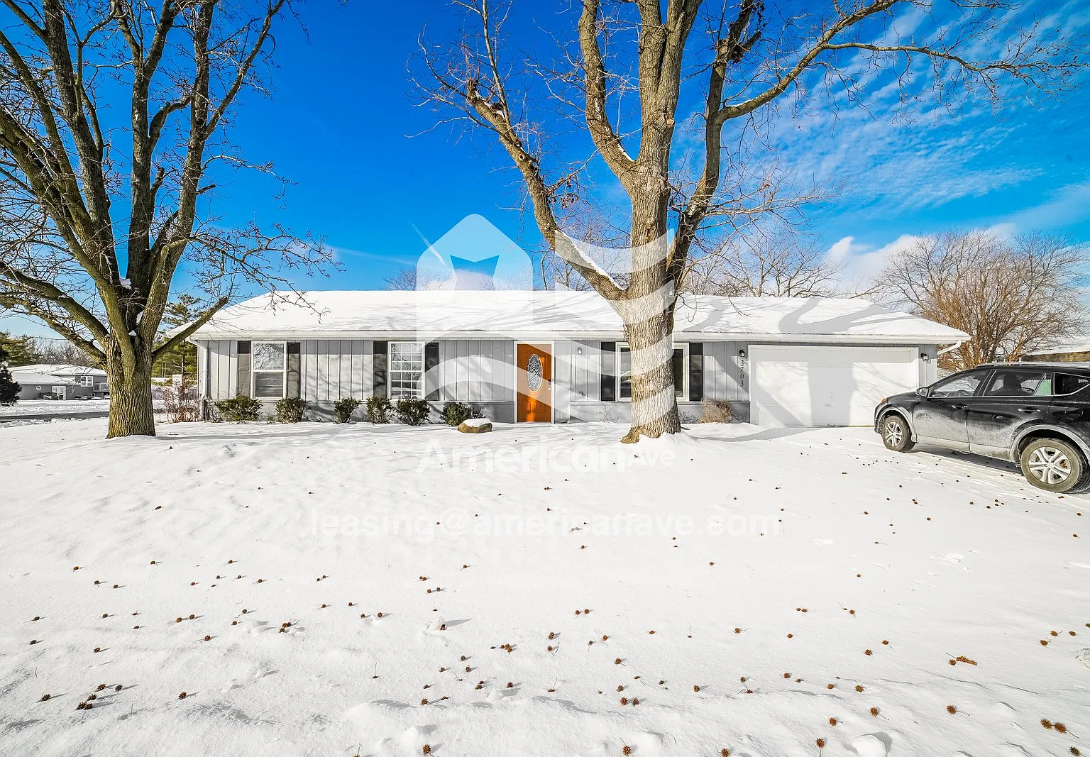 3 bed, 2.0 bath, 1196 sqft, $1,454 — Photo 1
