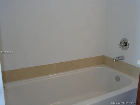 1111 SW 1st Ave APT 2721-N, Miami, FL 33130