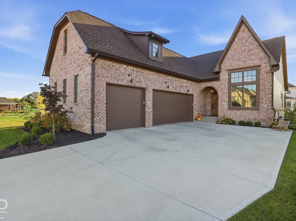 3588 Marketplace Ct, Zionsville, IN 46077