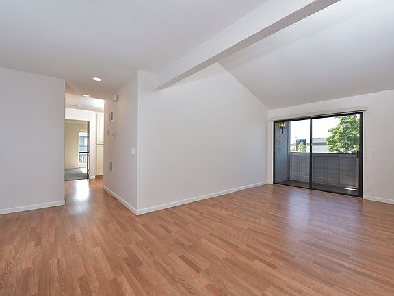 3rd image of 9149 Village Glen Dr Unit 286