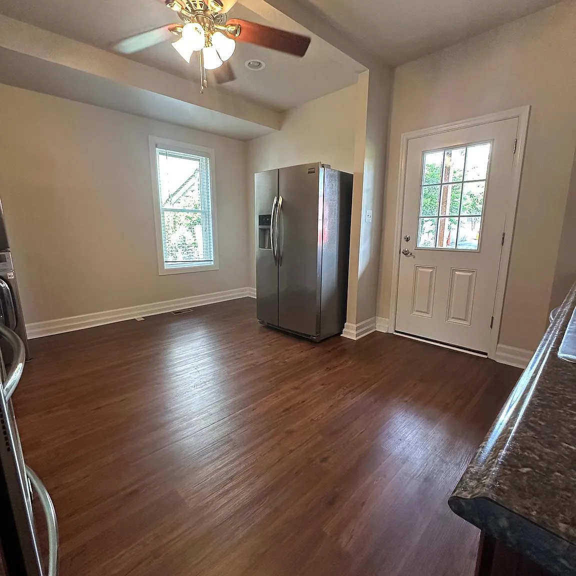 3 bed, 2.5 bath, 1428 sqft, $1,650 — Photo 4