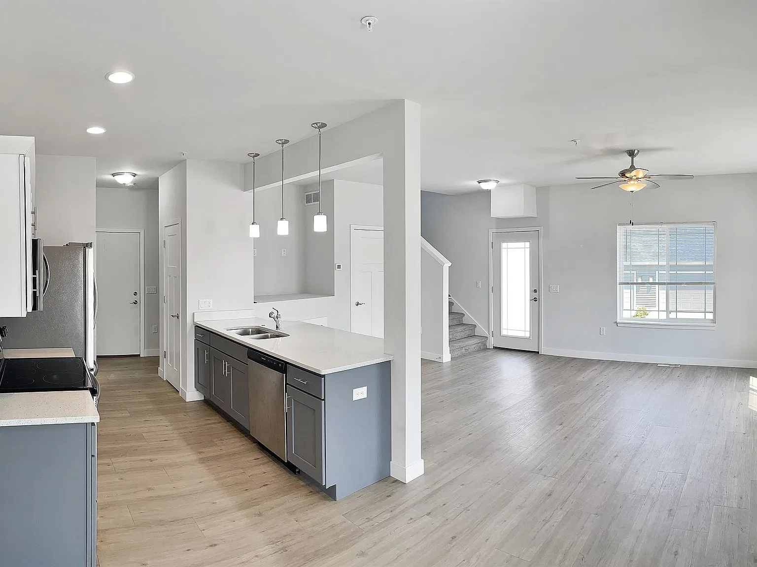 6072 Driscoll Drive - 6076 — Photo 4