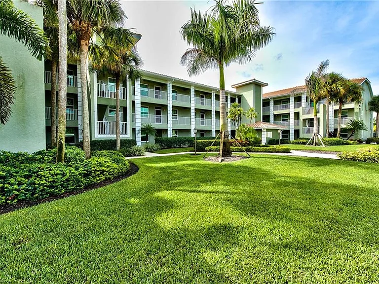 9200 Highland Woods Blvd #1310 — Photo 30