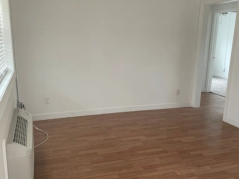 815 W Buford St — Photo 5
