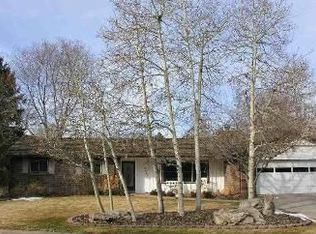 2405 Willow Ln, Lakewood, CO 80215