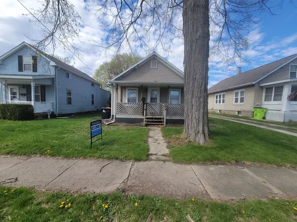 114 S Cedar St, Washington, IL 61571