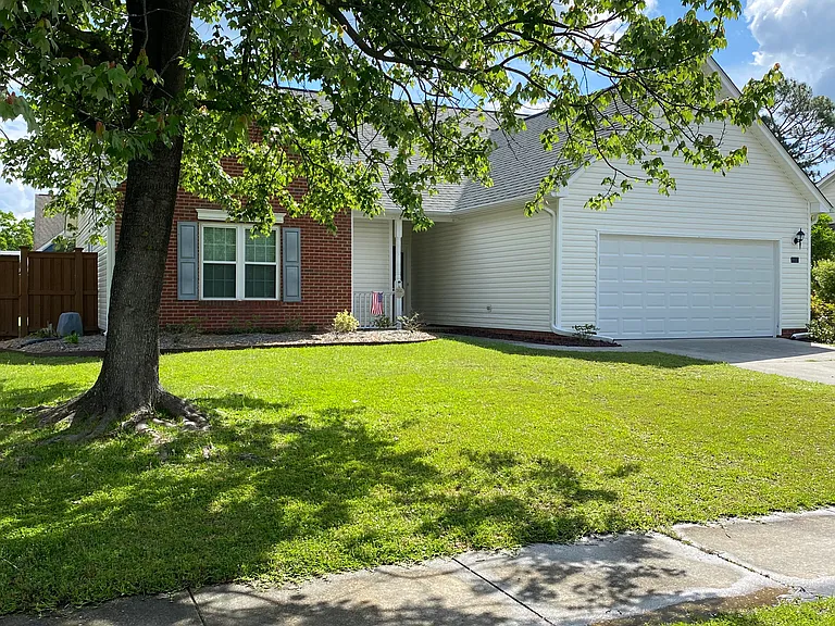 1418 Wagon Ct — Photo 2