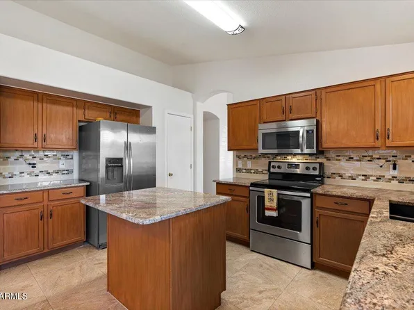 1021 W OLIVE Avenue, Gilbert, AZ 85233