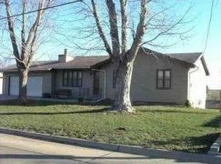 105 Heesch Ave, Treynor, IA 51575