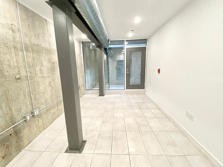 1233 N Franklin St #A1 — Photo 25