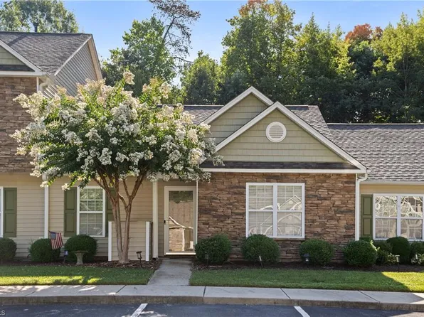 4425 Hanley Park Dr, Walkertown, NC 27051