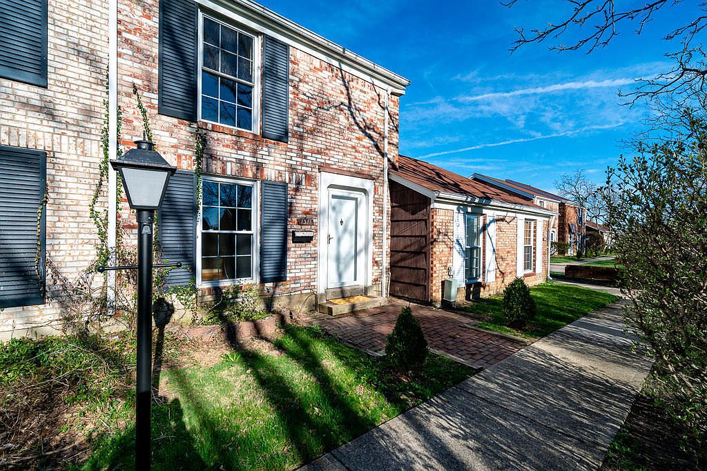 1315 Rona Village Blvd, Fairborn, OH 45324 Zillow