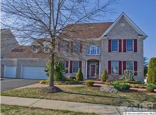 3 Huggins Ln, Manalapan, NJ 07726