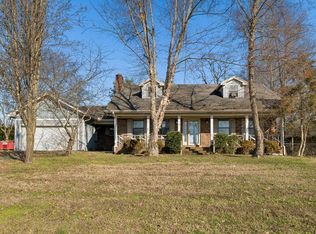 1119 Peninsula Dr, Gallatin, TN 37066