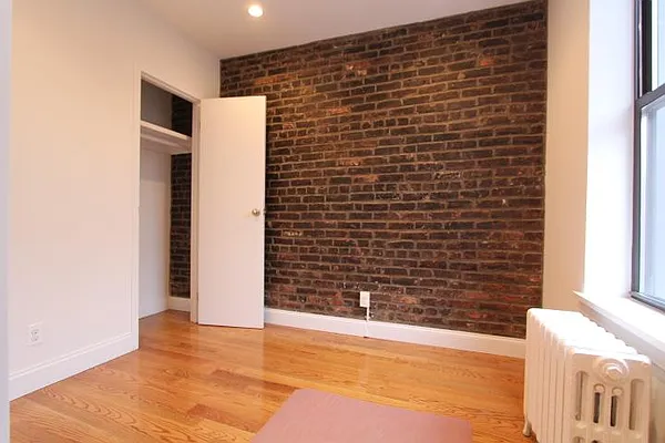 Rented by Town Residential | media 31