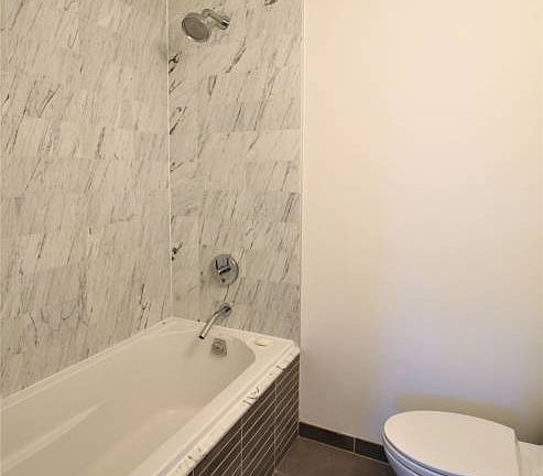 5th image of 218 N 8th St Fl 4