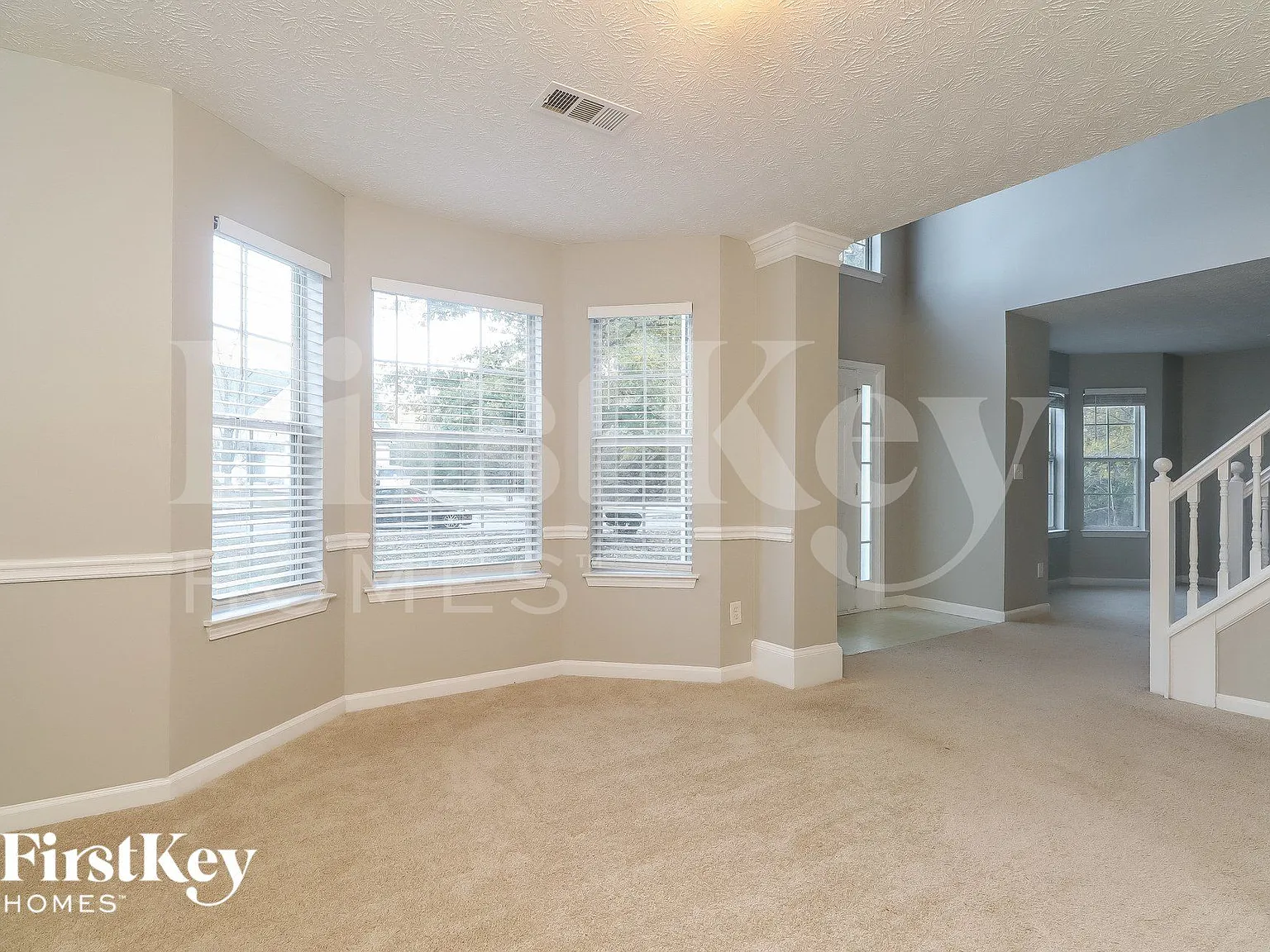 4 bed, 2.5 bath, 2681 sqft, $2,745 — Photo 2