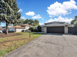 8045 S 86th Ave, Justice, IL