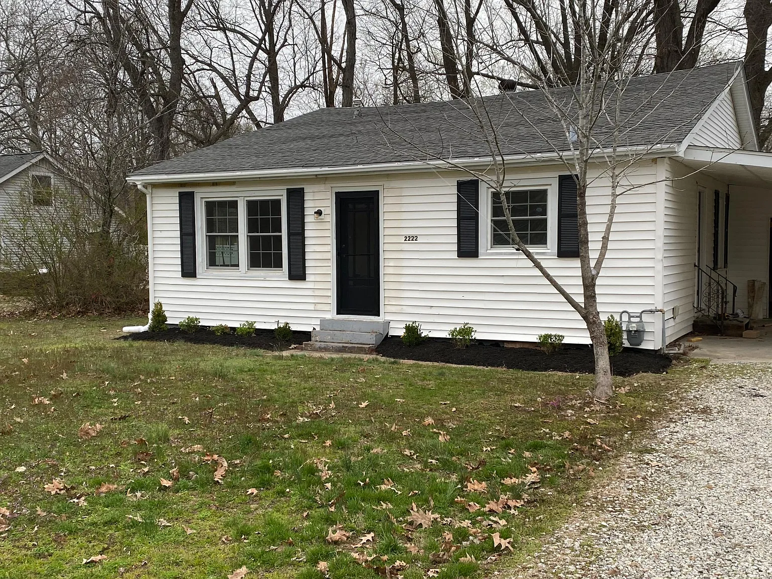 2222 W Hovekamp Rd — Photo 1