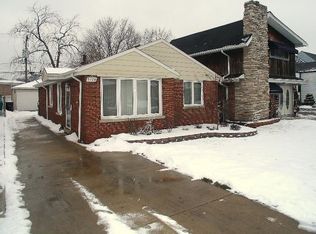 3924 W 107th St, Mount Greenwood, IL 60655