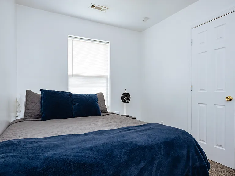 2929 Mersington Ave — Photo 15
