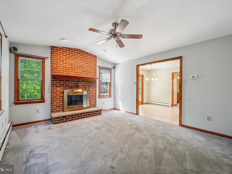 400 Walnut Ave — Photo 14