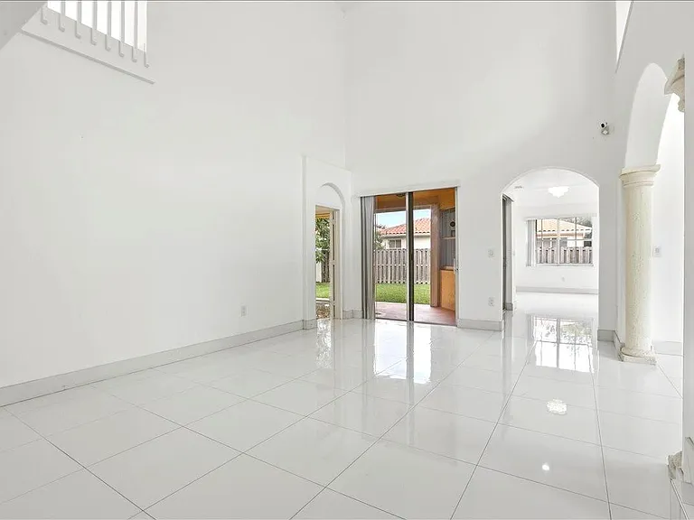 3802 SW 165th Ter — Photo 18