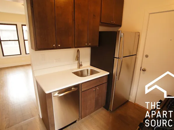 2643 N Spaulding Ave APT 2W, Chicago, IL 60647