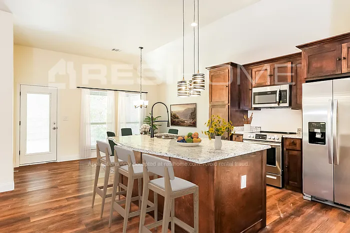 5109 Crowley St — Photo 4