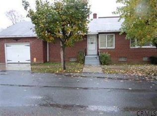11 Hudson St, Waterford, NY 12188