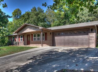 1315 Sunrise Dr, Sevierville, TN 37862