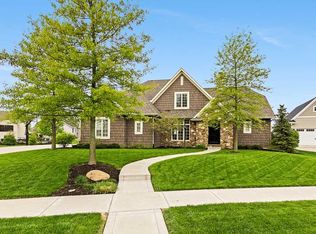 6532 Blackberry Ln, Bettendorf, IA 52722