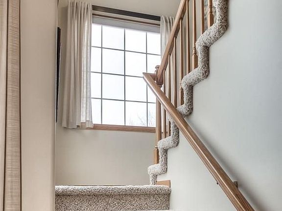 5th image of 6607 Aspen St