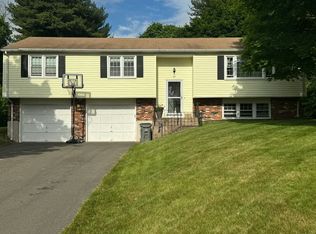 47 Strawberry Ln, Manchester, CT 06040