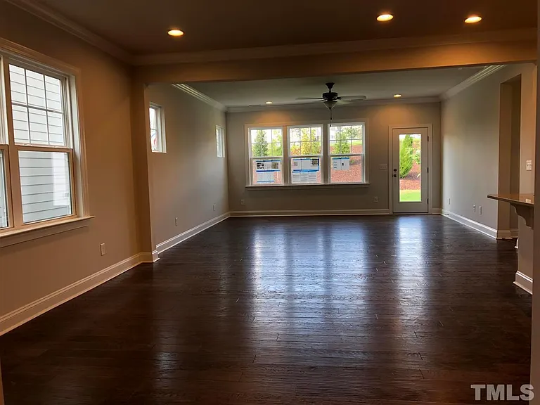 1033 Canyon Shadows Ct — Photo 4