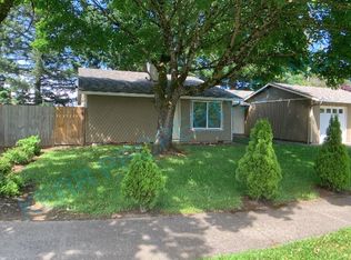 203 SE Sweetbriar Ln, Troutdale, OR 97060
