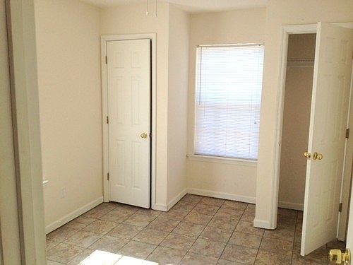 4th image of 833 Central St
