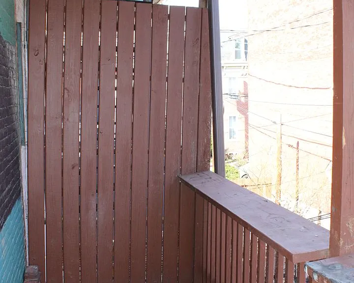 1015 Green St — Photo 10